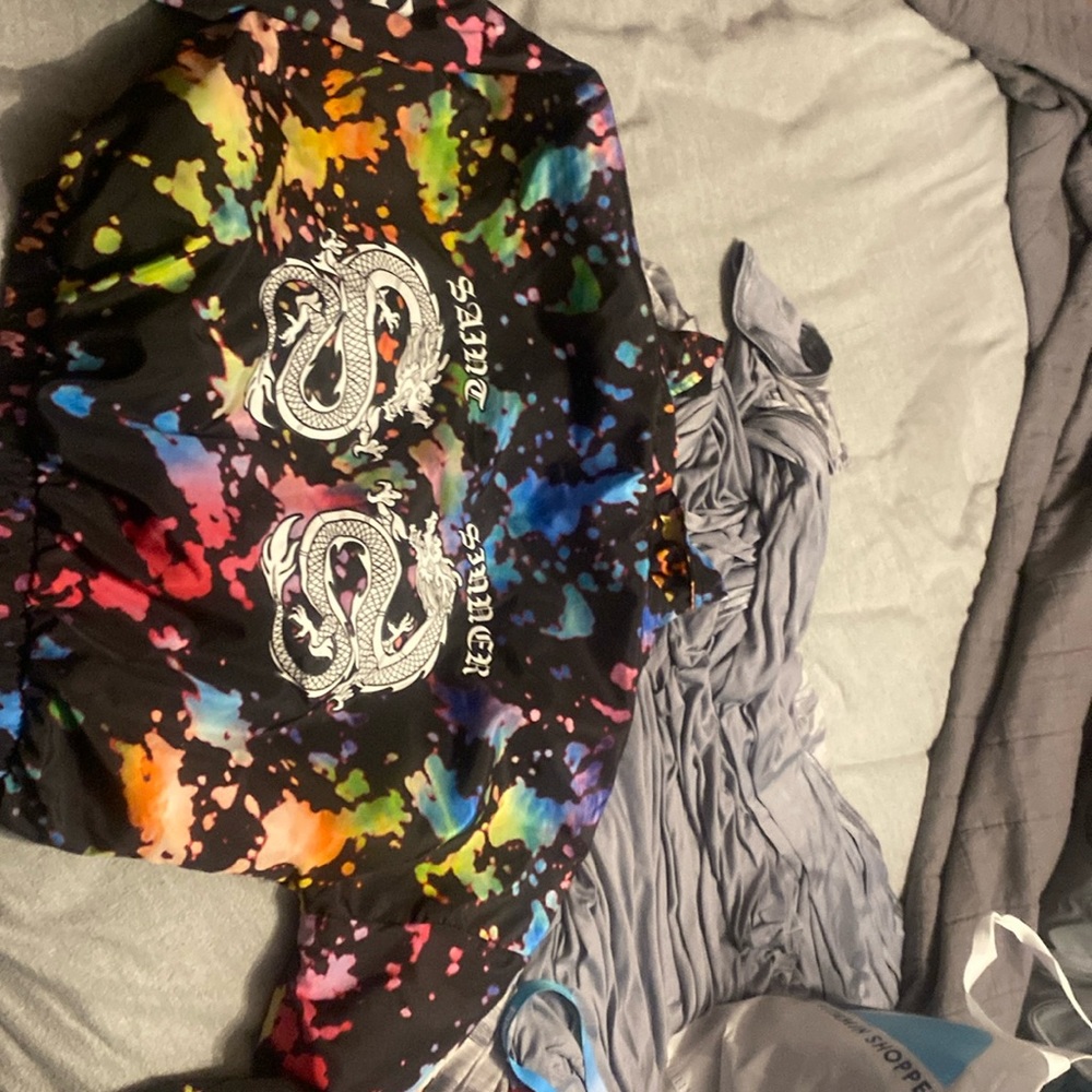 Cropped windbreaker